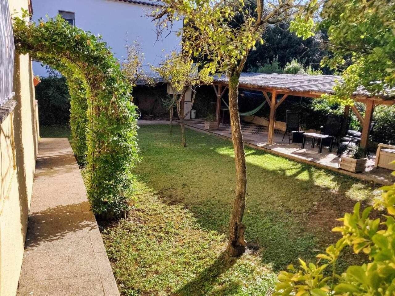 Can Camps Besalu Casa Planta Baja Con Jardin מראה חיצוני תמונה
